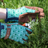 'Love The Glove' women's gardening glove, Deco design, size Medium-Large, by Burgon & Ball