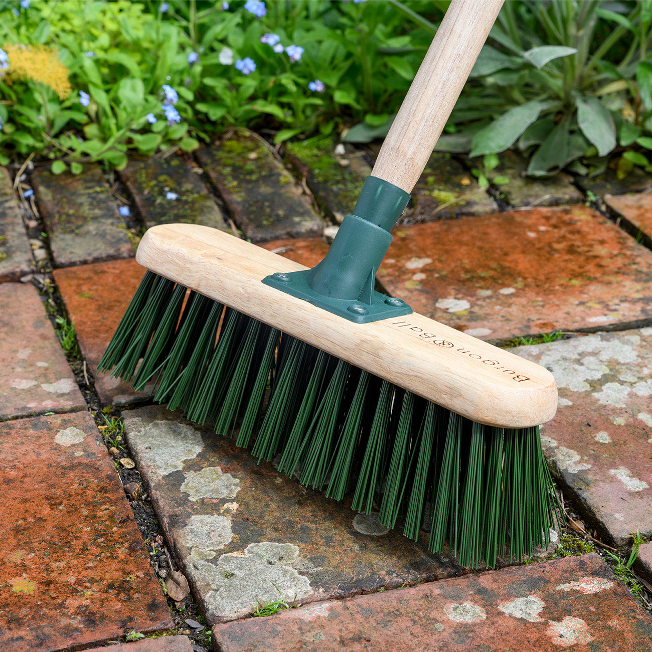 12-inch Garden Brush, Stiff PVC - RHS Endorsed | Burgon & Ball – Burgon ...