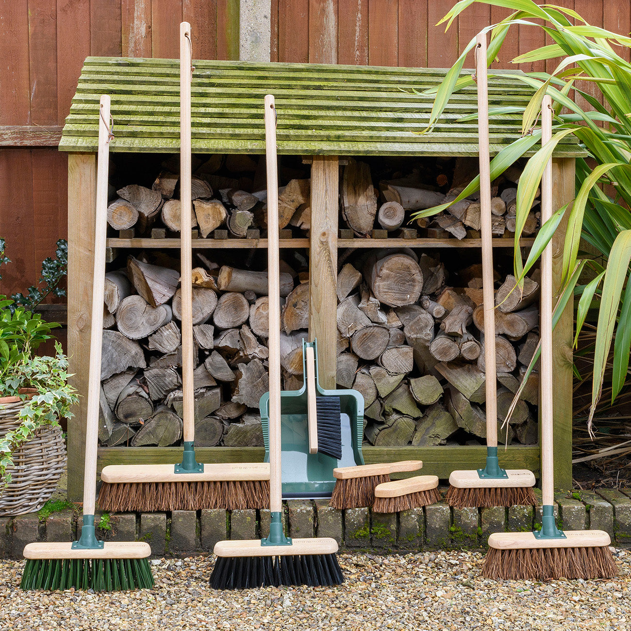 12-inch Garden Brush, Soft PVC - RHS Endorsed | Burgon & Ball – Burgon ...