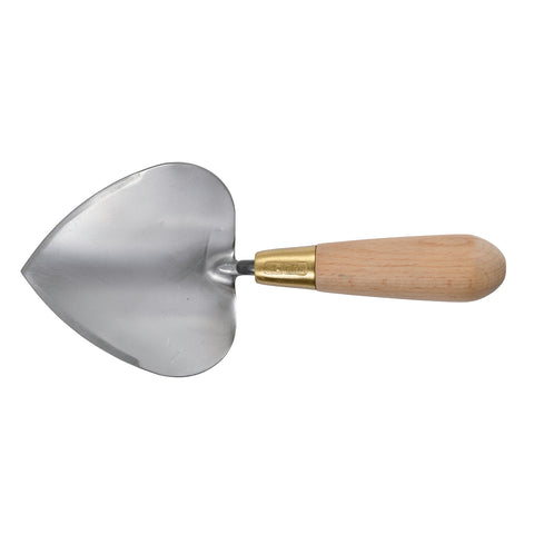 heart shaped garden trowel Sophie Conran Heart-Shaped Trowel