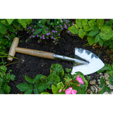 RHS-endorsed short-handled perennial spade by Burgon & Ball